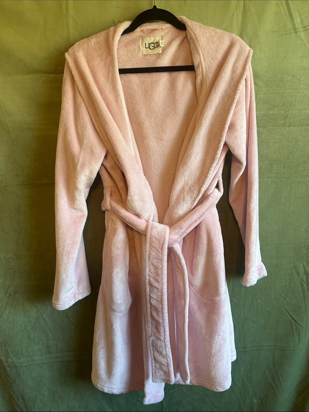 #922 UGG Pink Plush Hooded Robe with Belt